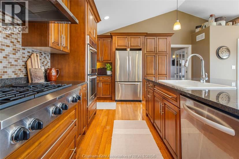 19045 Crest River Avenue — photo 13 of 40
