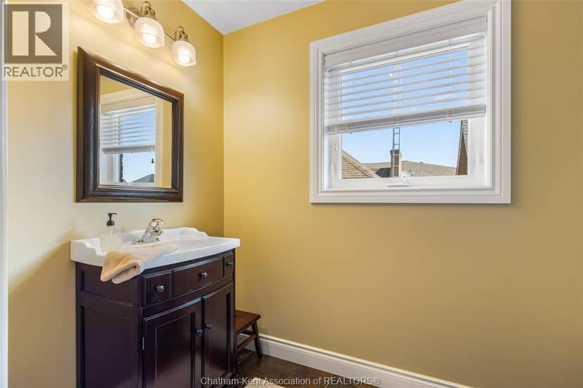 19045 Crest River Avenue — photo 18 of 40