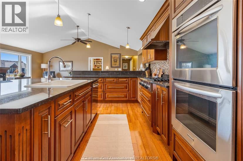 19045 Crest River Avenue — photo 12 of 40