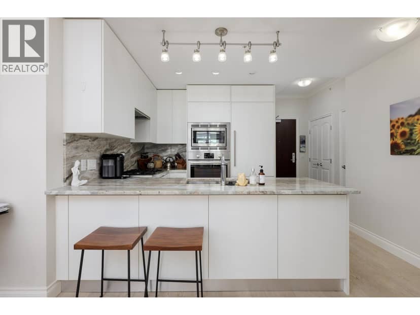 708 185 VICTORY SHIP WAY, North Vancouver, photo 6