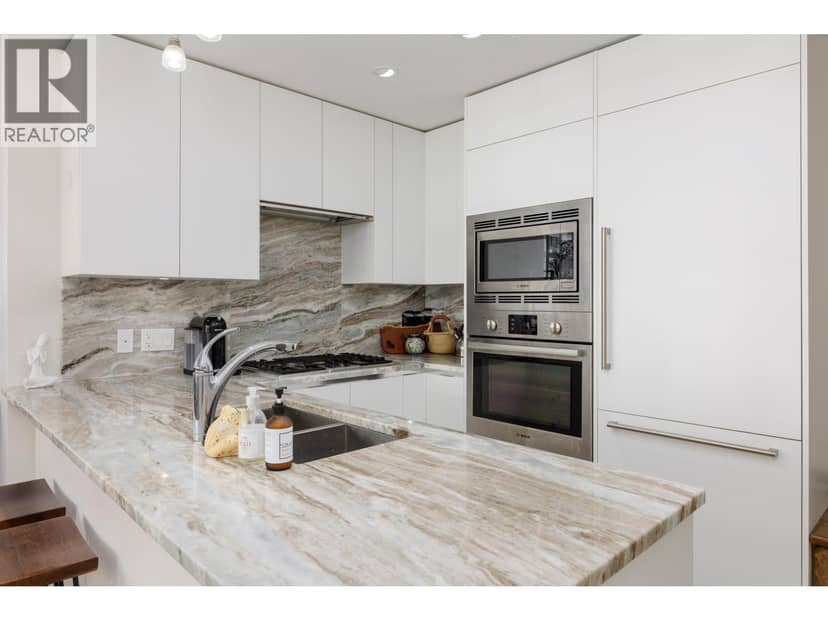 708 185 VICTORY SHIP WAY, North Vancouver, photo 7