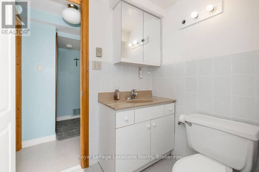 77 Laidlaw Street — photo 20 of 30