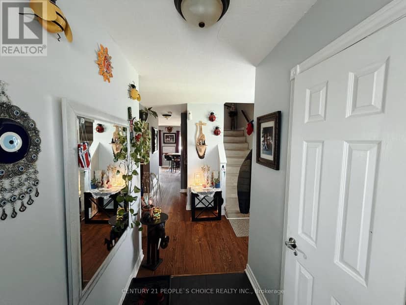 66 Michael Crescent, Barrie, photo 2