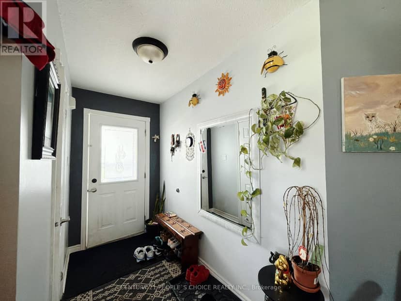 66 Michael Crescent, Barrie, photo 3