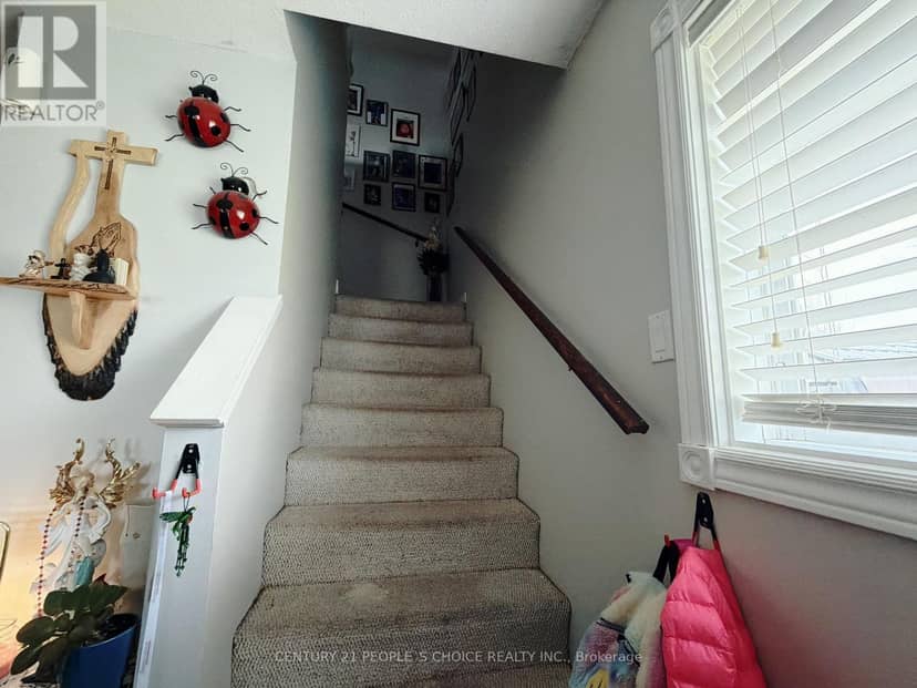 66 Michael Crescent, Barrie, photo 6