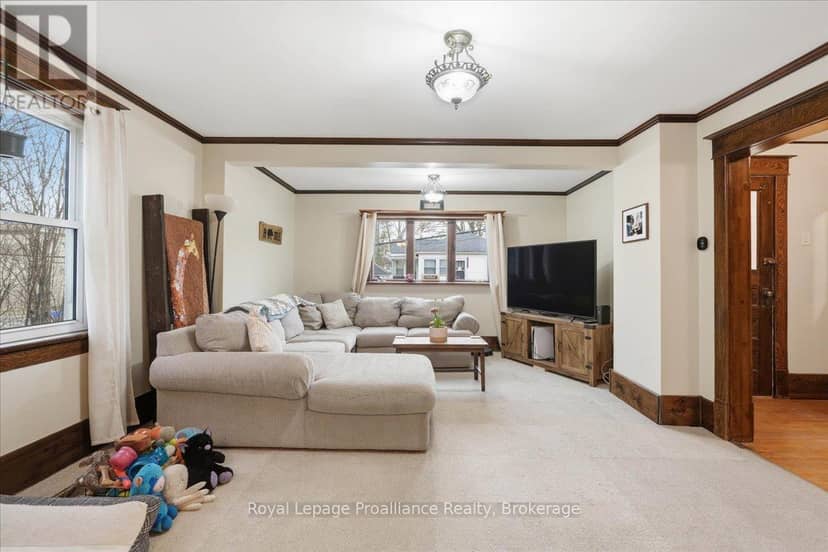 46 Victoria Street — photo 10 of 40