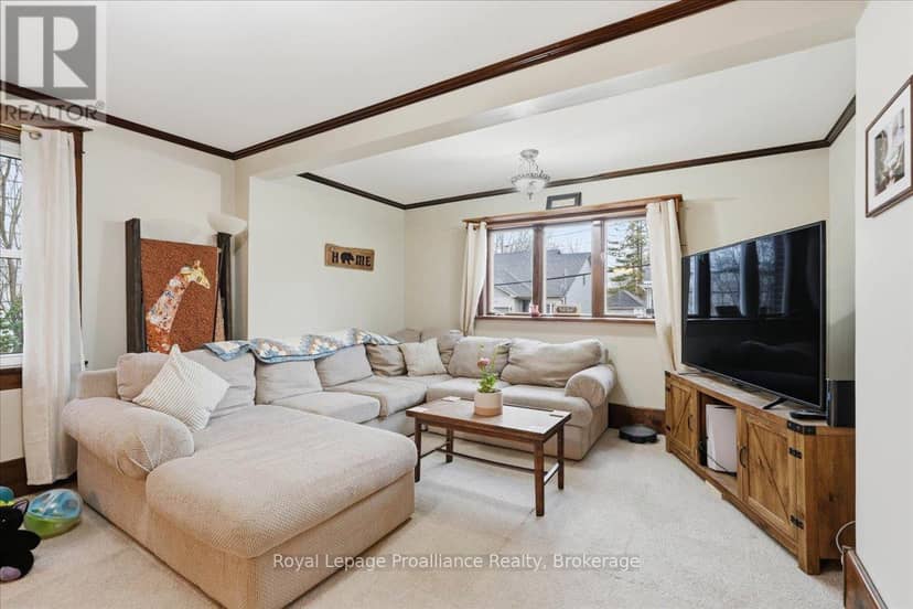 46 Victoria Street — photo 11 of 40