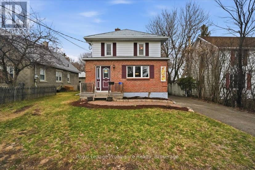 46 Victoria Street, Quinte West, photo 2