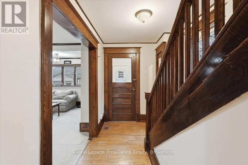 46 Victoria Street, Quinte West, photo 8