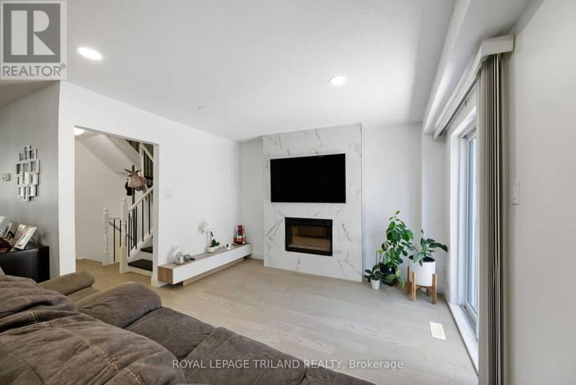 43 - 711 Osgoode Drive — photo 15 of 40
