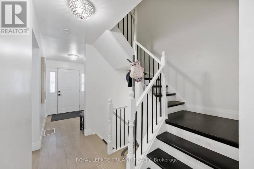 43 - 711 Osgoode Drive — photo 17 of 40