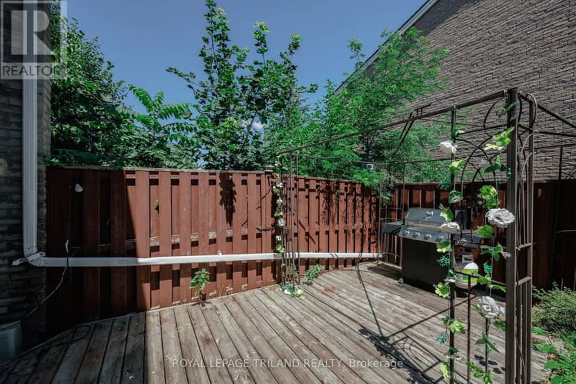 43 - 711 Osgoode Drive — photo 34 of 40