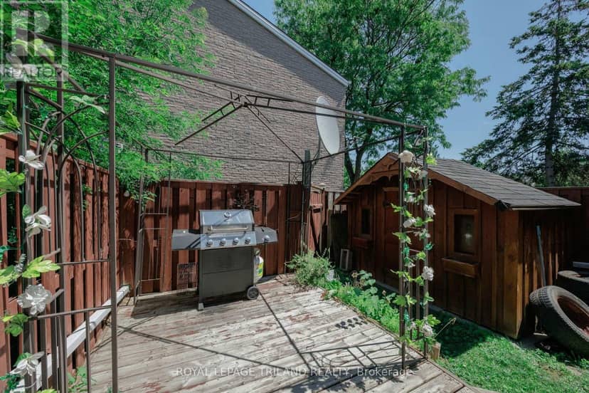 43 - 711 Osgoode Drive — photo 35 of 40