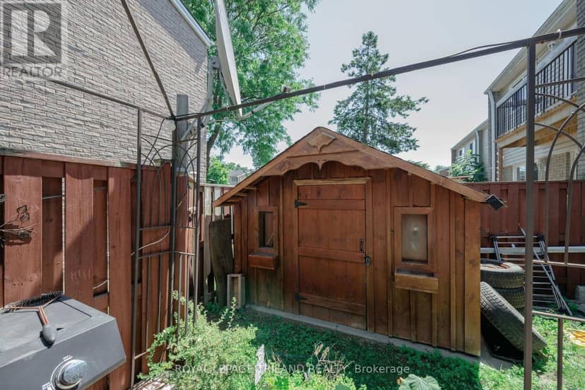 43 - 711 Osgoode Drive — photo 37 of 40