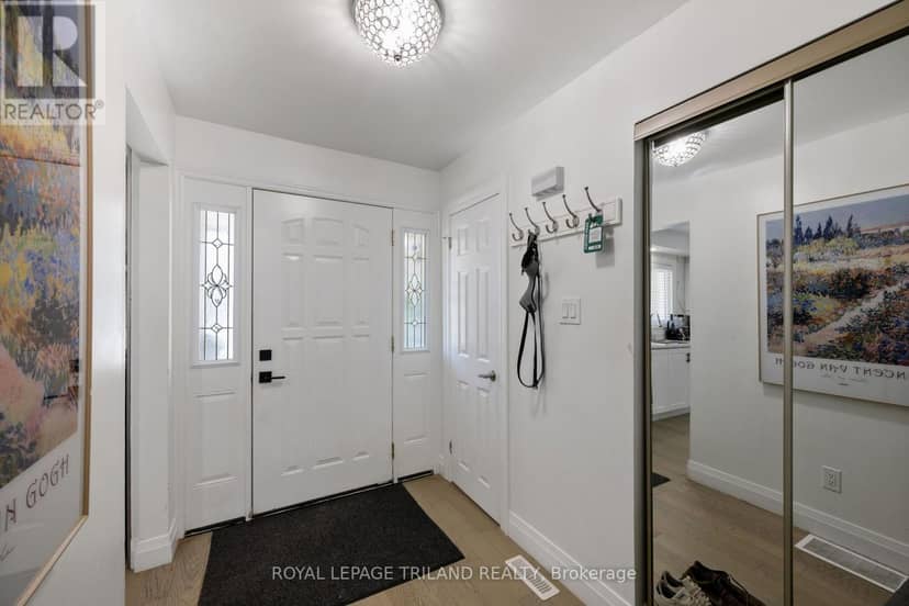 43 - 711 Osgoode Drive — photo 4 of 40