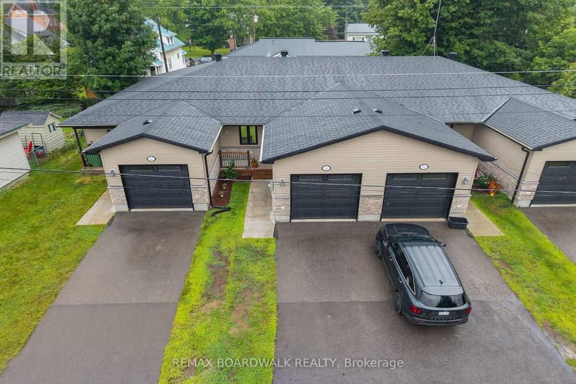 A - 32 David Street — photo 3 of 23