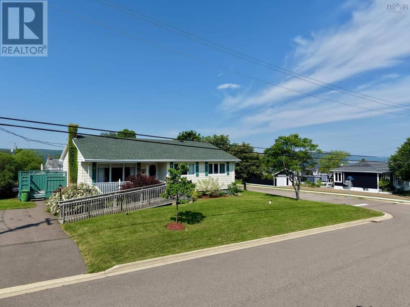 39 Napean St. — photo 1 of 21