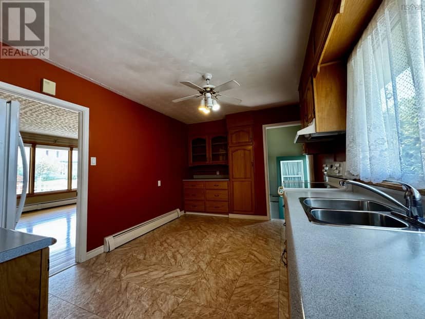 39 Napean St. — photo 13 of 21
