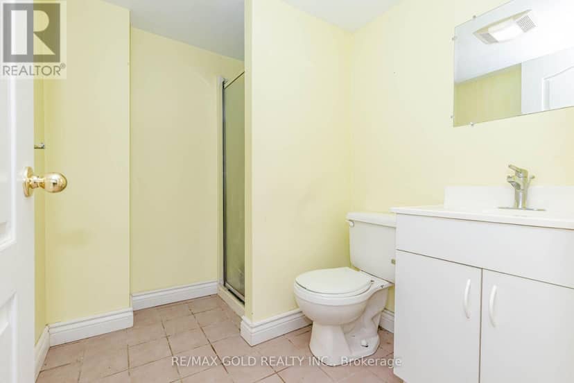 12 McCleave Crescent — photo 39 of 40
