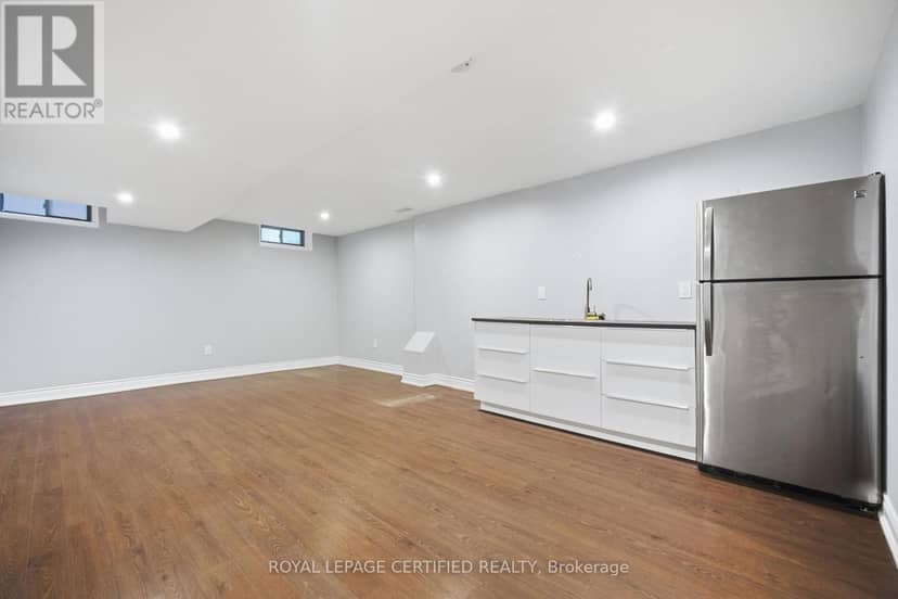 8833 Creditview Road — photo 35 of 40