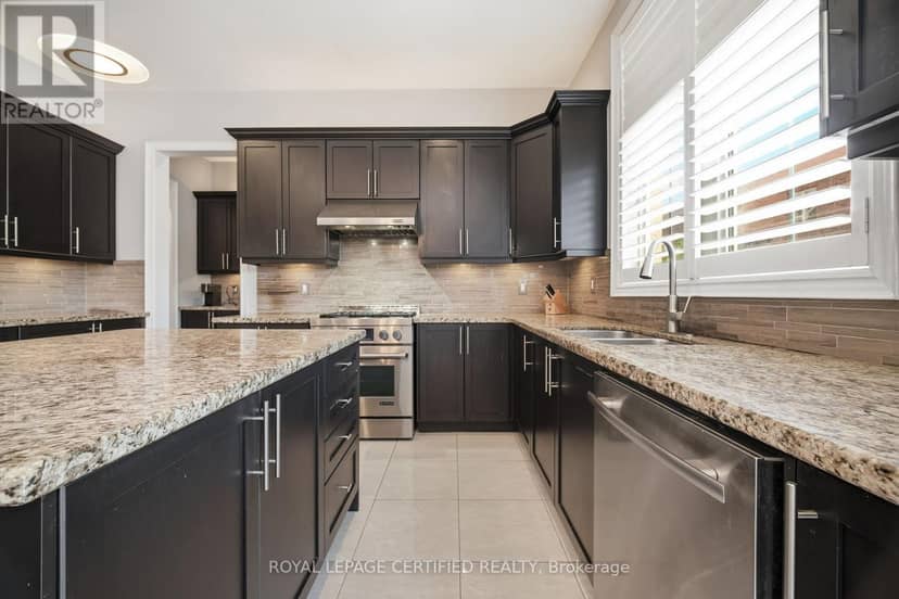 8833 Creditview Road — photo 9 of 40