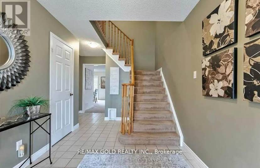 36 Windmill Boulevard — photo 11 of 27