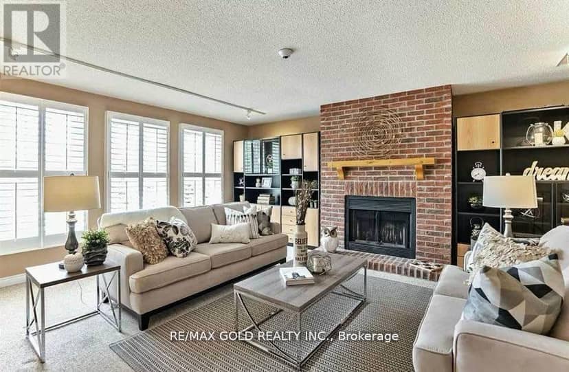 36 Windmill Boulevard — photo 13 of 27