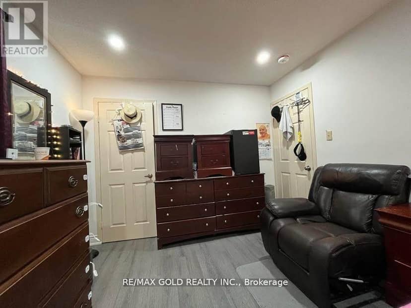 36 Windmill Boulevard — photo 16 of 27