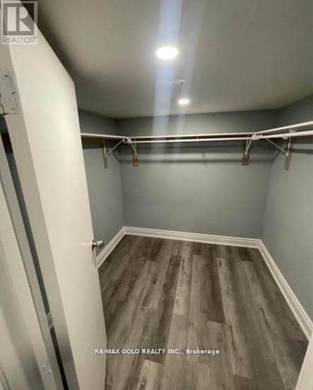 36 Windmill Boulevard — photo 21 of 27