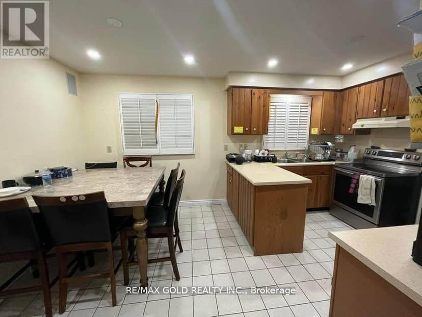 36 Windmill Boulevard — photo 5 of 27