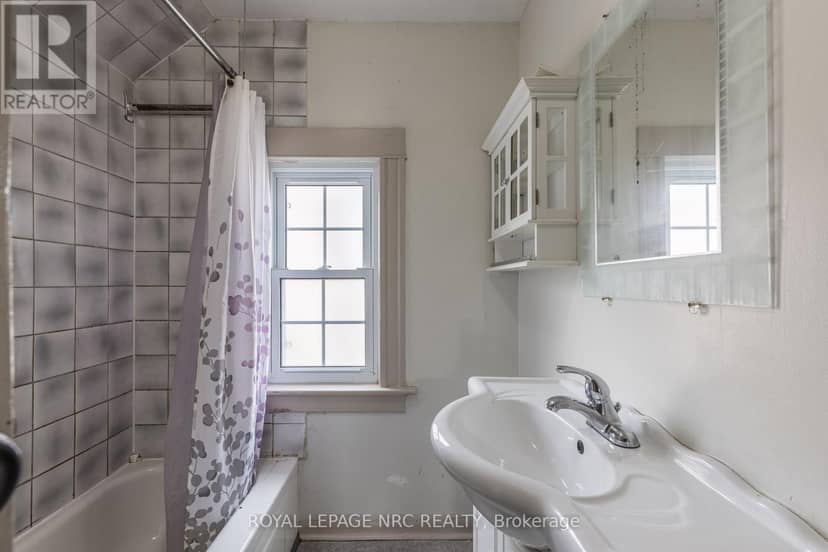 44 Carlisle Street — photo 25 of 34