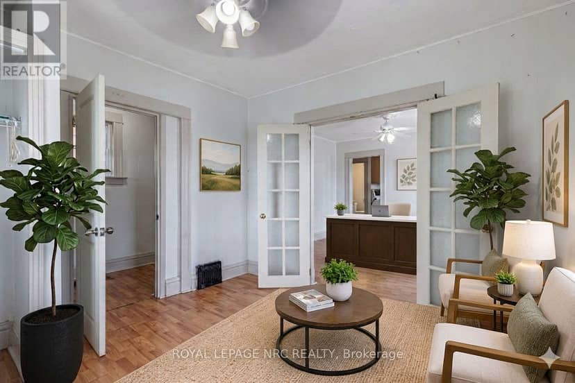 44 Carlisle Street — photo 8 of 34
