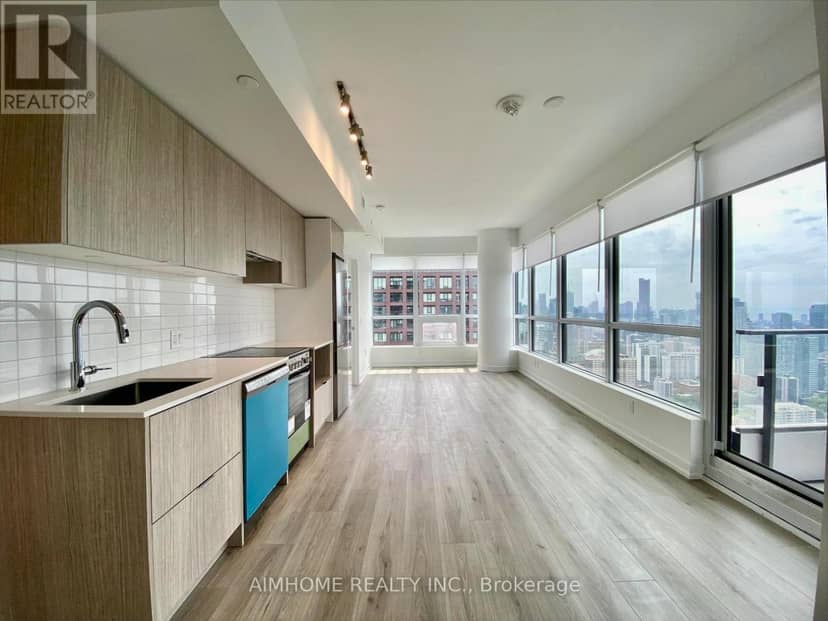 4902 - 395 Bloor Street E — photo 3 of 13