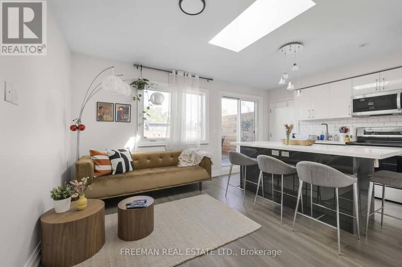49 Beatrice Street — photo 5 of 40