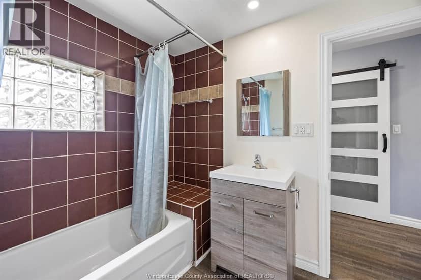 817 CHATHAM STREET East — photo 6 of 18
