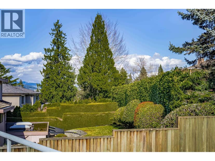 7516 LAMBETH DRIVE, Burnaby, photo 2
