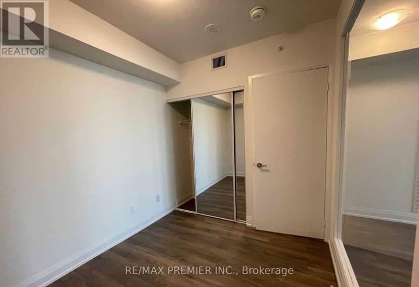 1508 - 1461 Lawrence Avenue W — photo 14 of 21