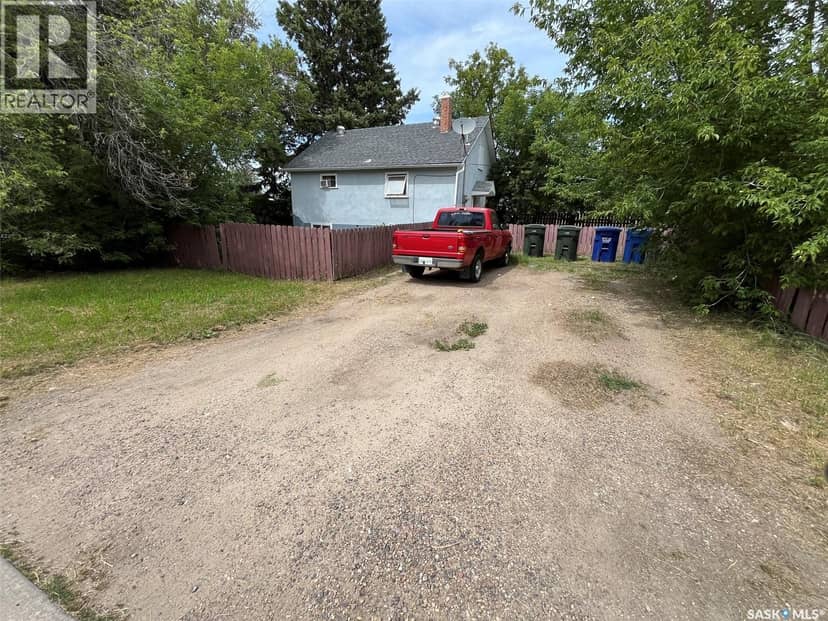 630 5Th AVENUE E, Prince Albert, photo 4