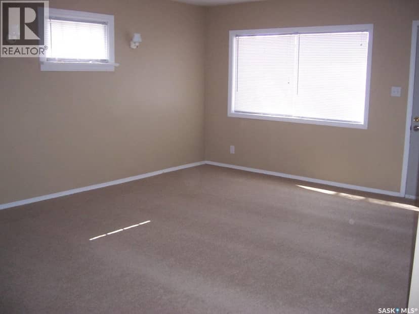 630 5Th AVENUE E, Prince Albert, photo 8