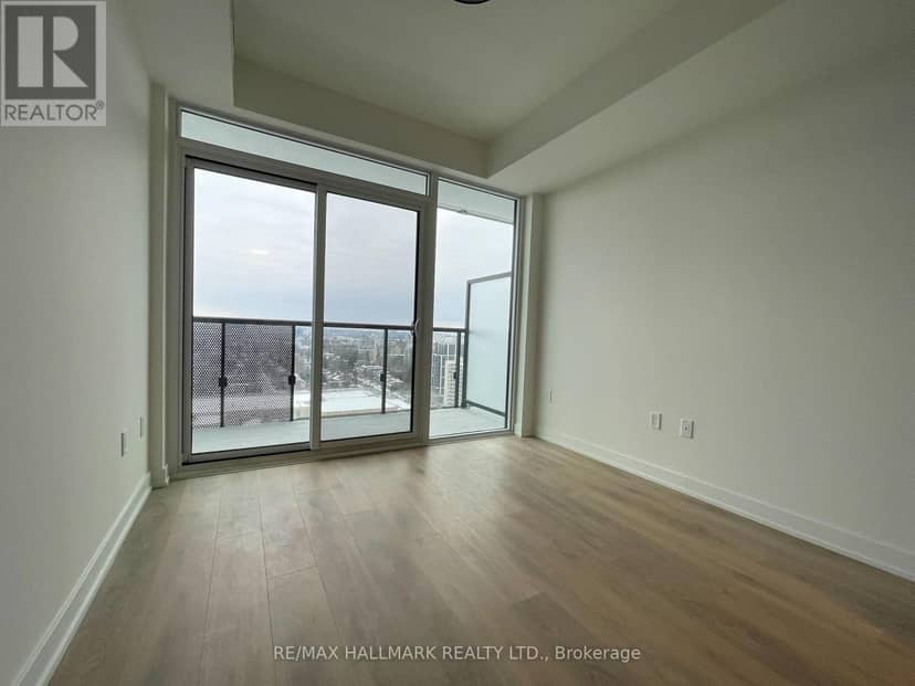 1810 - 127 Broadway Avenue — photo 11 of 24