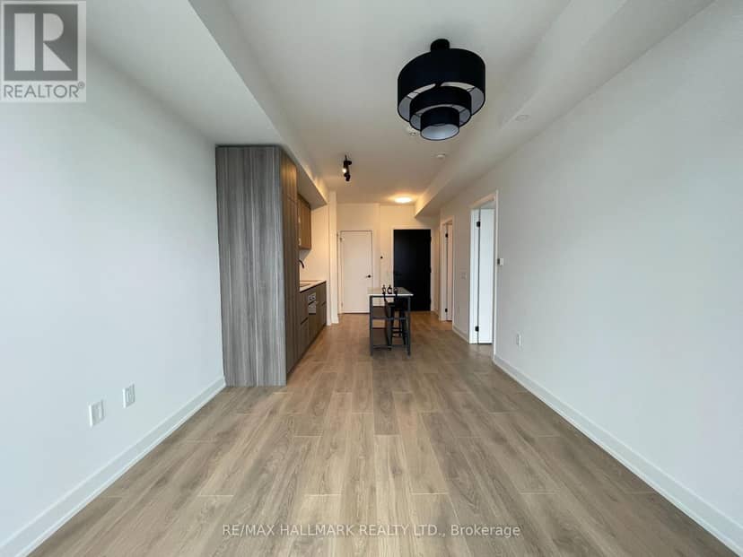 1810 - 127 Broadway Avenue — photo 13 of 24