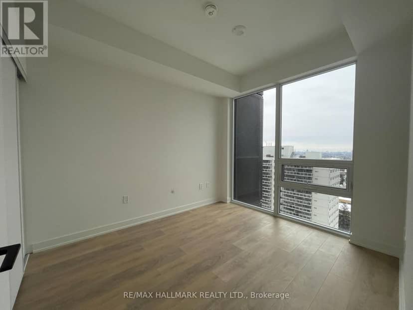 1810 - 127 Broadway Avenue — photo 15 of 24