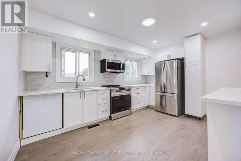 100 Lauris Avenue — photo 19 of 39