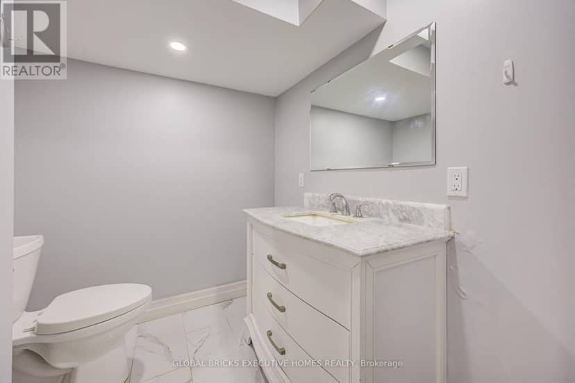 100 Lauris Avenue — photo 27 of 39