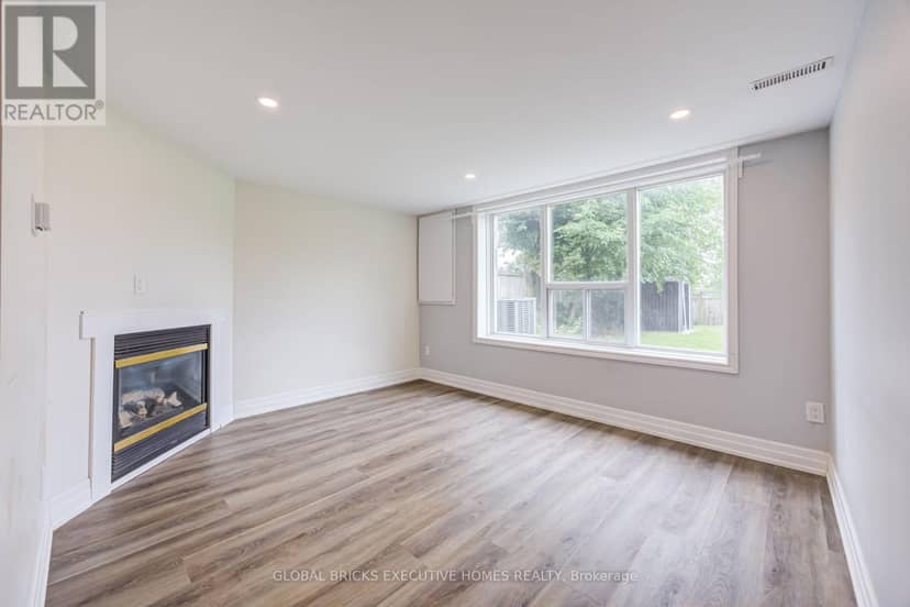 100 Lauris Avenue — photo 31 of 39
