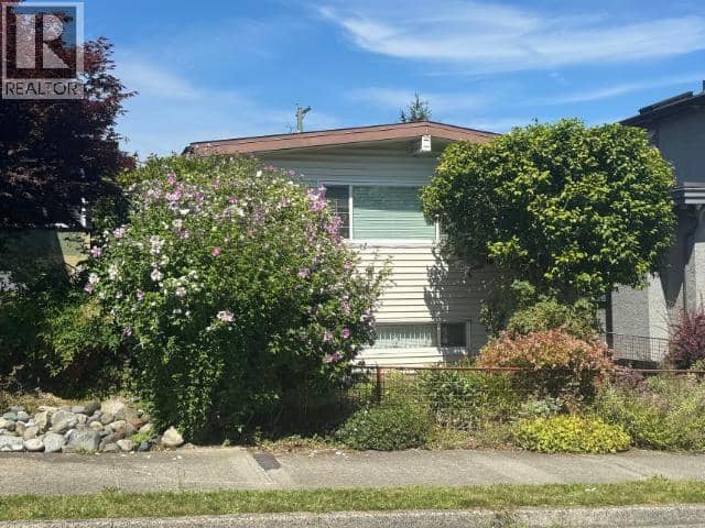 2935 ADANAC STREET, Vancouver, photo 2