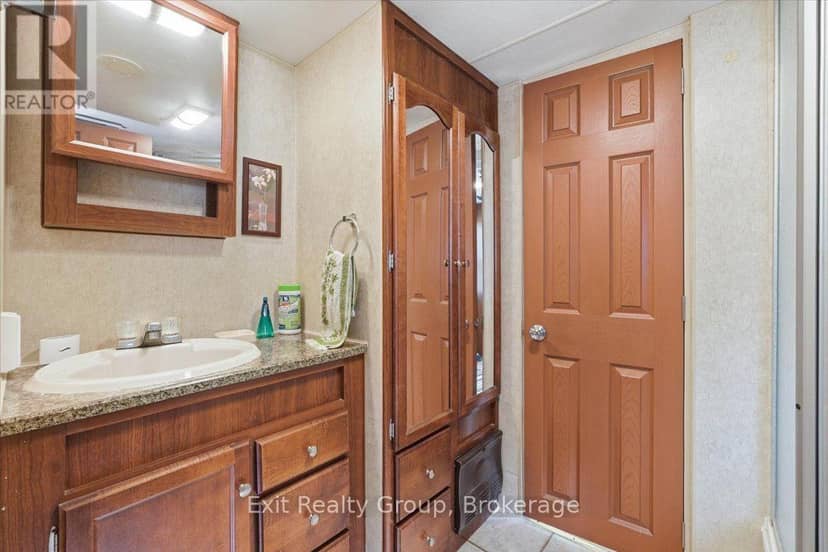 71 Cooke Lane — photo 12 of 37