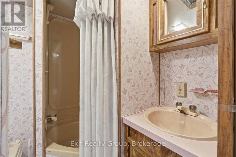 71 Cooke Lane — photo 23 of 37
