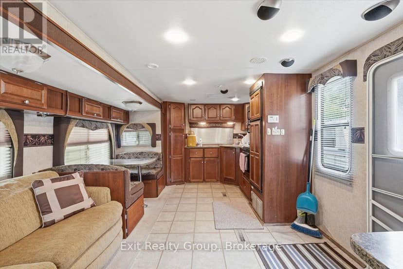 71 Cooke Lane — photo 6 of 37