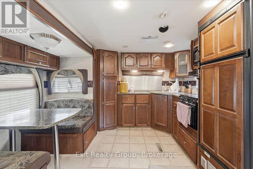 71 Cooke Lane — photo 8 of 37